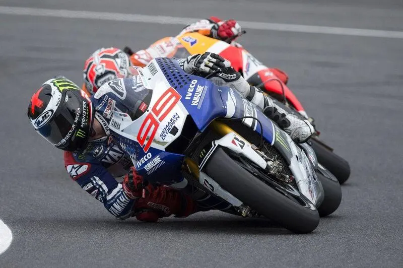 
                    Lorenzo: Injury Still Weighing Down Marquez